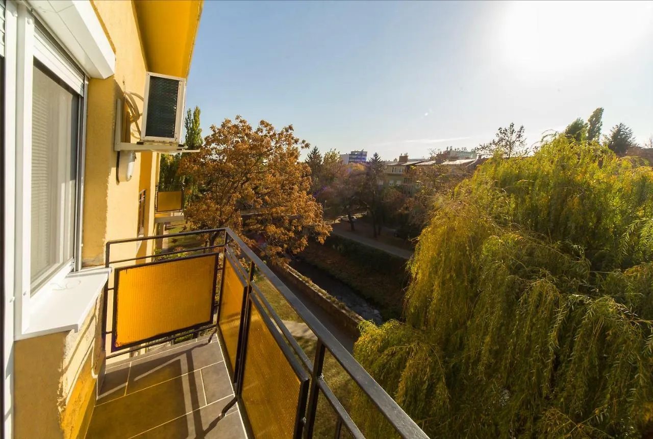 Apartment Res Apartman Erlau