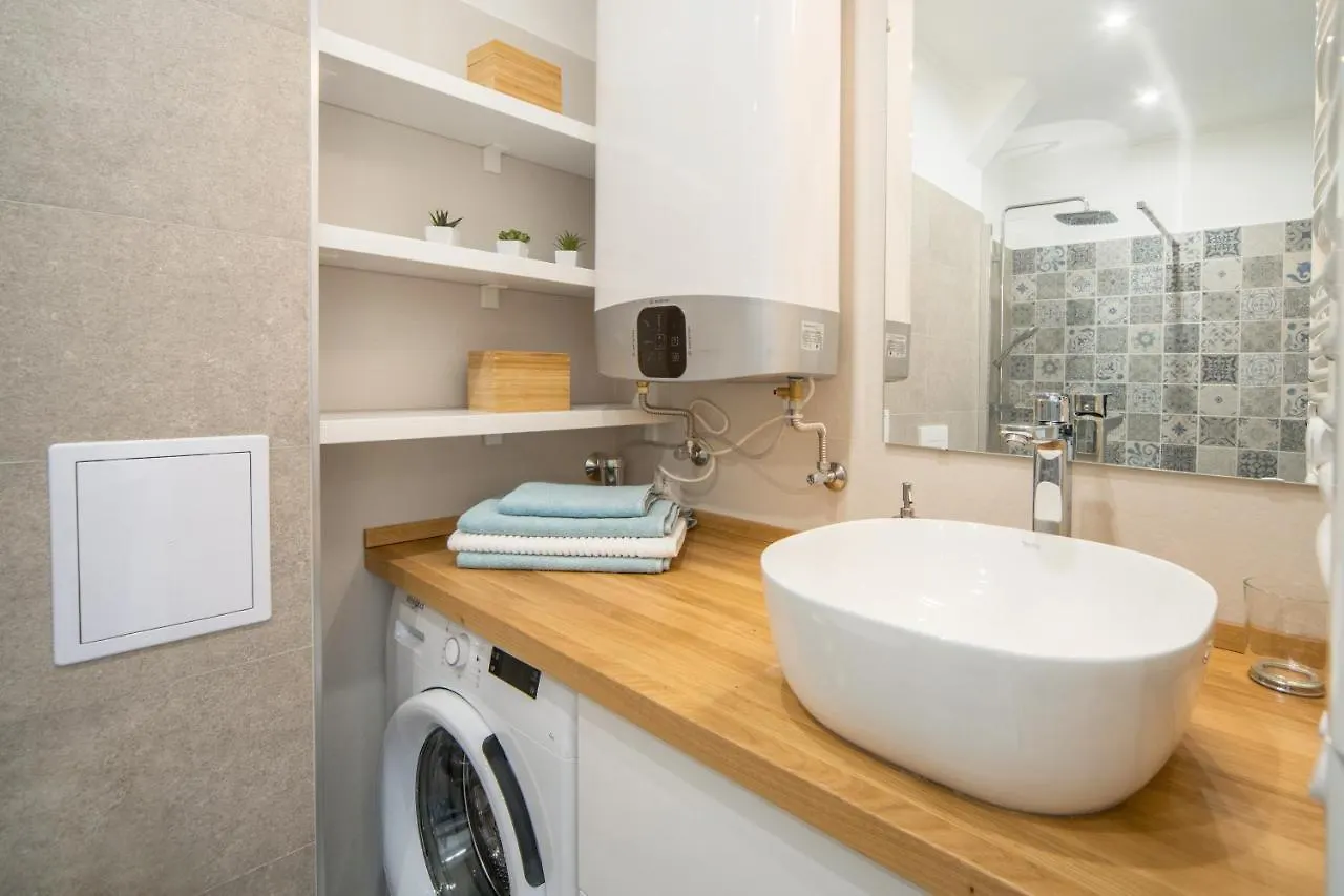 Res Apartman Eger Apartment