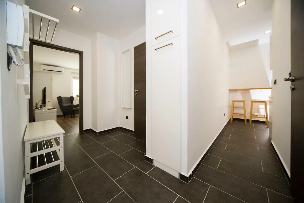 Res Apartman Eger Apartment